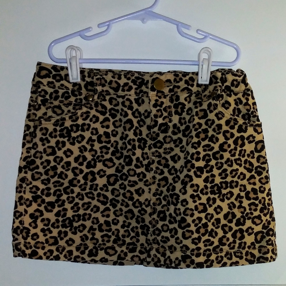 Leopard skirt